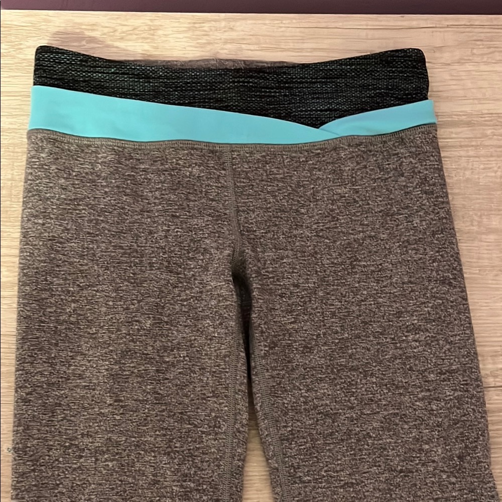 Ivivva flare leggings
